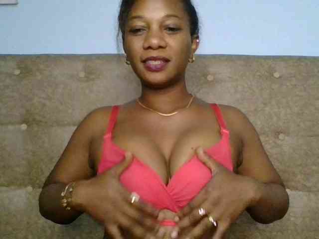 Faozia webcam