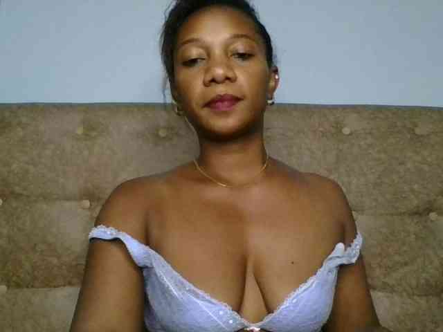 Faozia webcam