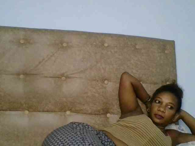 Faozia webcam