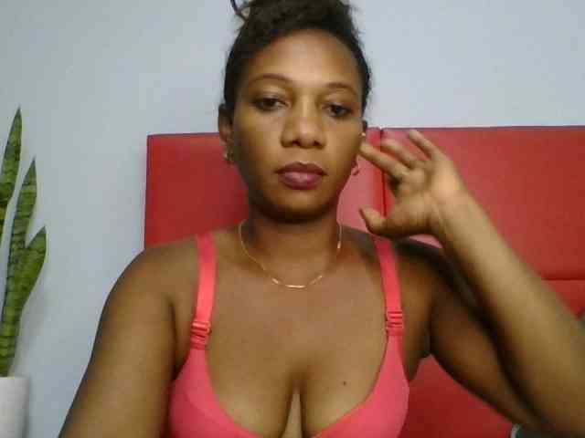Faozia webcam
