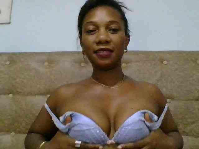 Faozia webcam