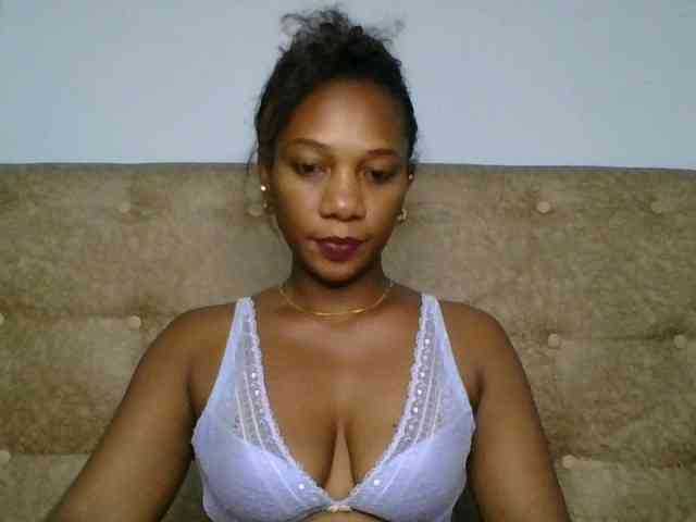 Faozia webcam