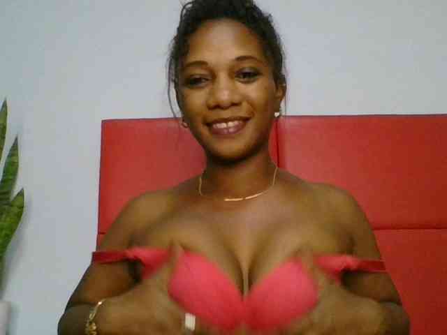 Faozia webcam