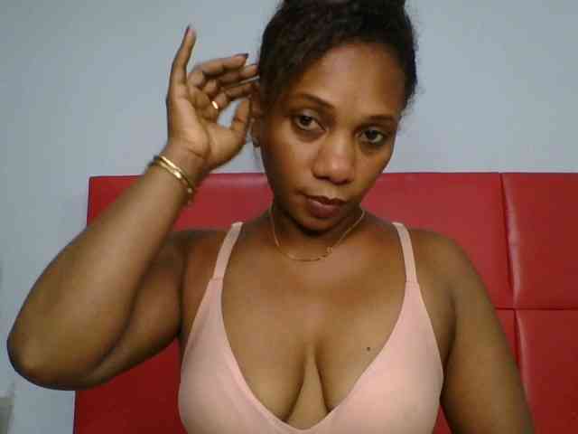 Faozia webcam