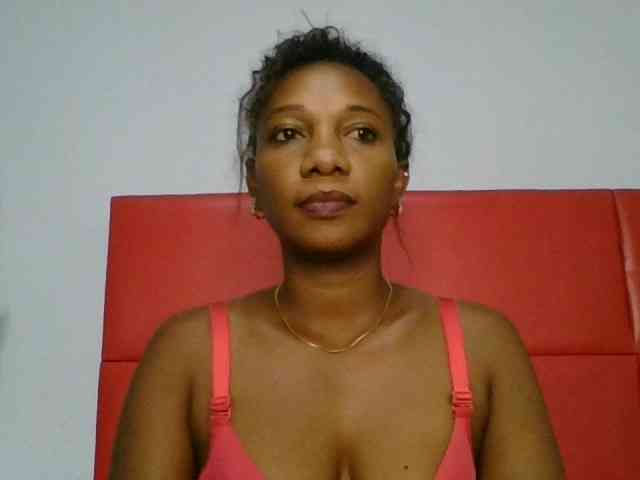 Faozia webcam