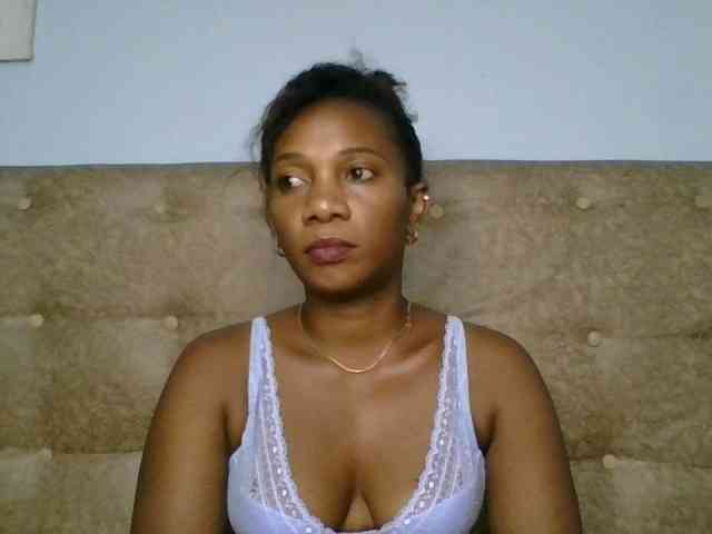 Faozia webcam