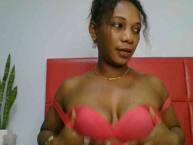 Faozia webcam