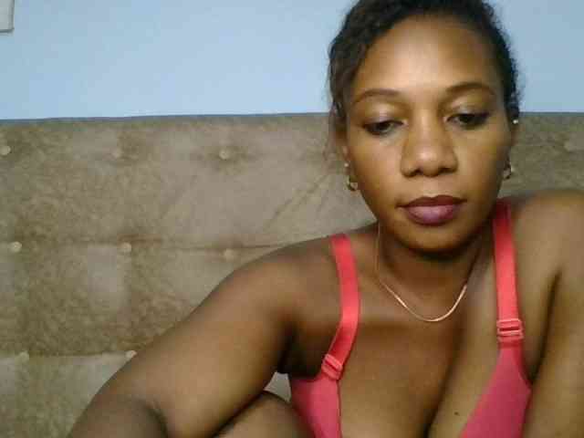 Faozia webcam