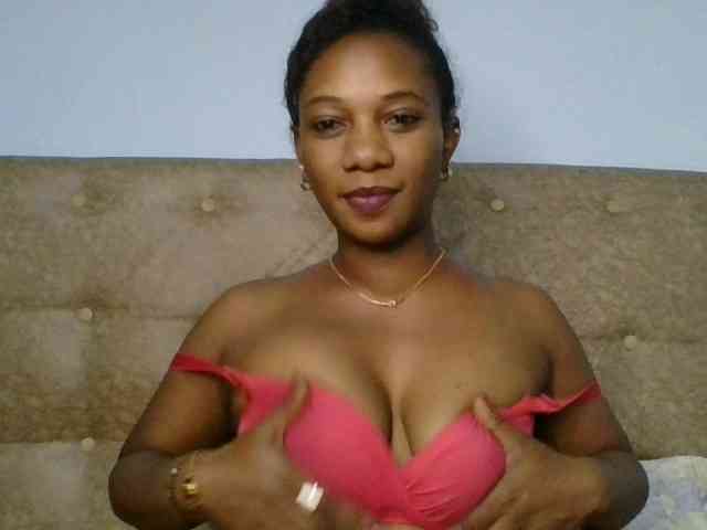 Faozia webcam