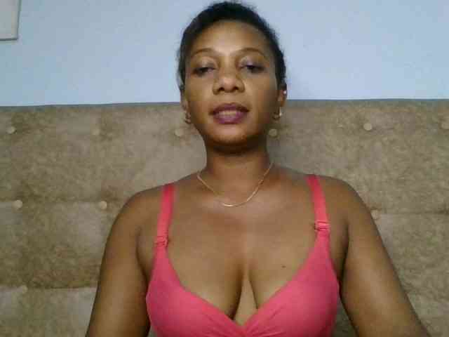 Faozia webcam