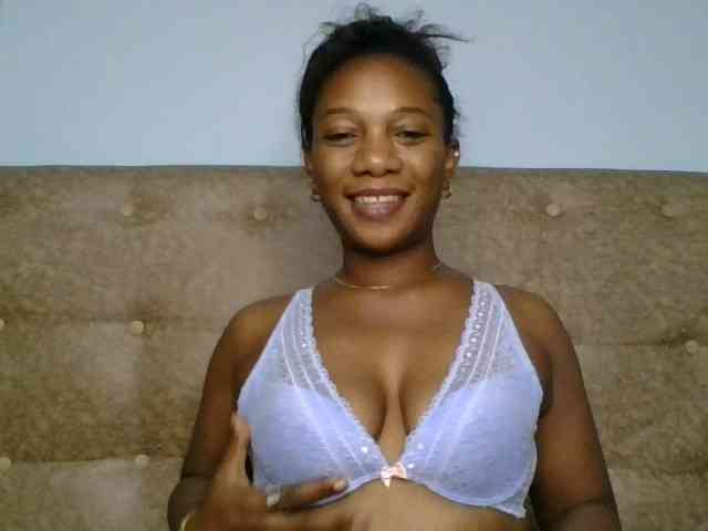 Faozia webcam