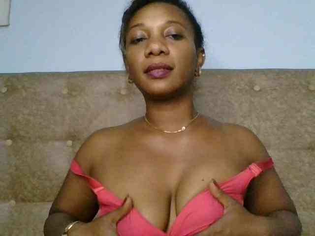 Faozia webcam