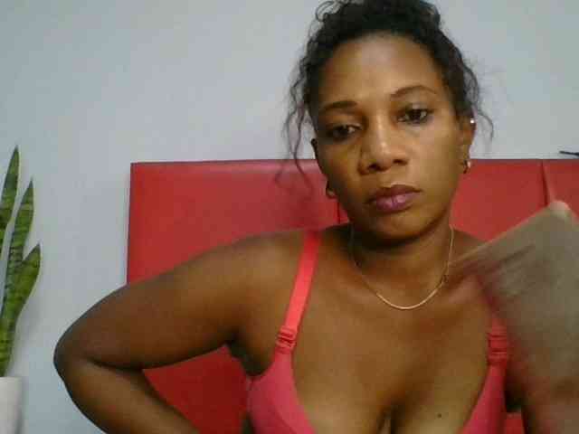 Faozia webcam