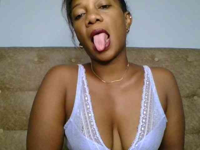Faozia webcam