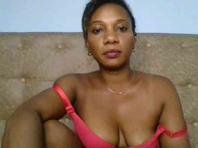 Faozia webcam