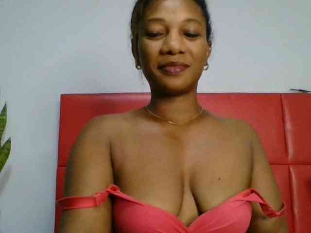 Faozia webcam