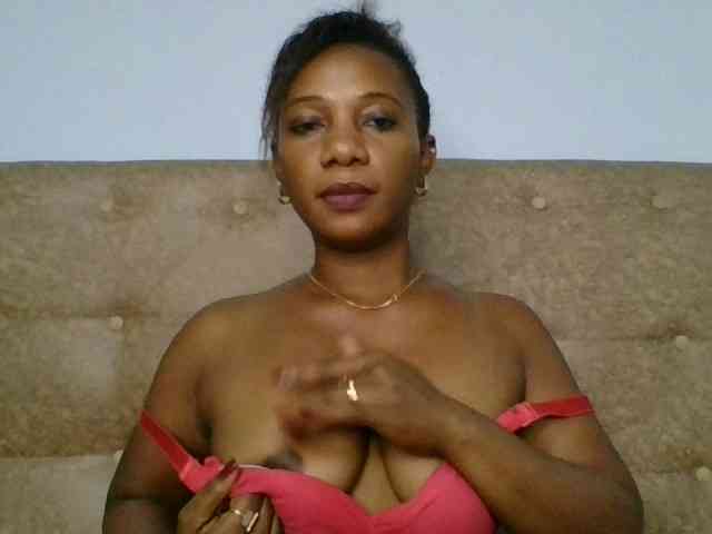 Faozia webcam
