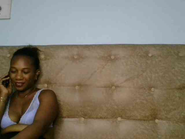 Faozia webcam