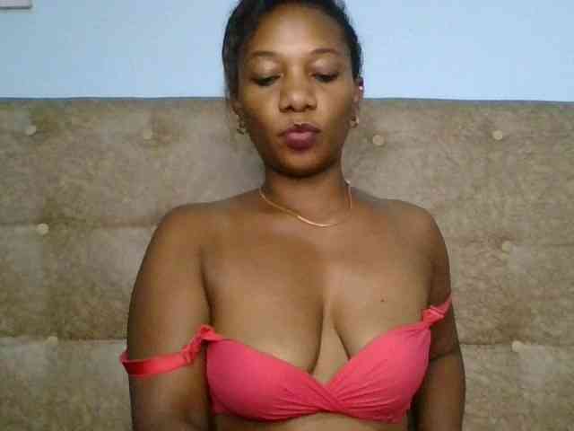 Faozia webcam
