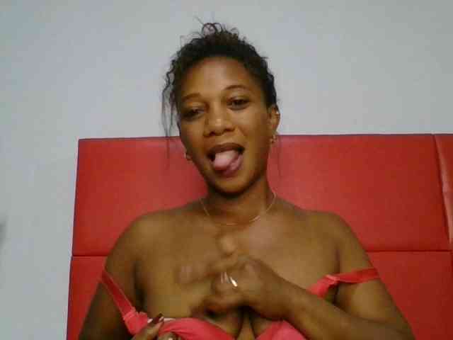 Faozia webcam