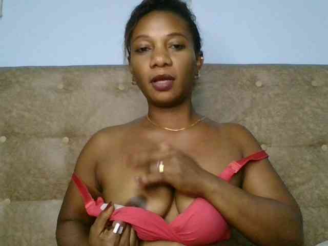 Faozia webcam