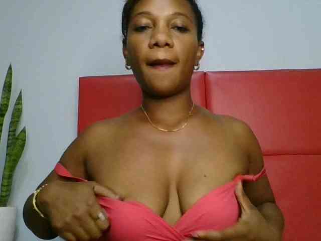 Faozia webcam