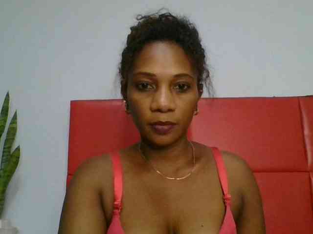 Faozia webcam