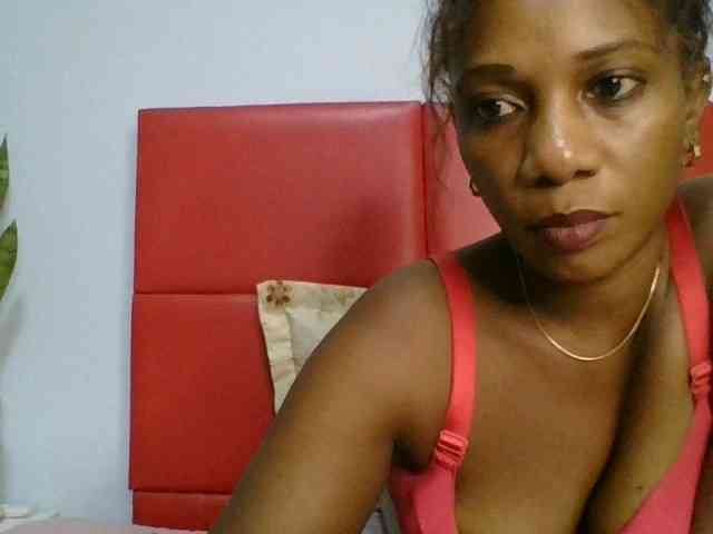 Faozia webcam