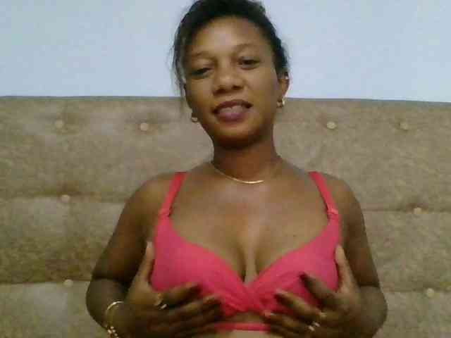 Faozia webcam