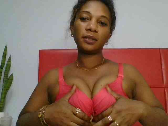 Faozia webcam