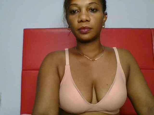 Faozia webcam