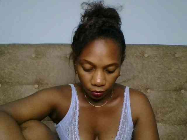 Faozia webcam