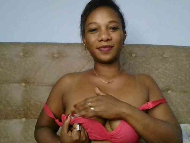 Faozia webcam