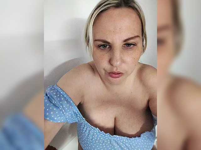 Masturbate to BongaCams's Roksi-8 Roksi-8 from BongaCams