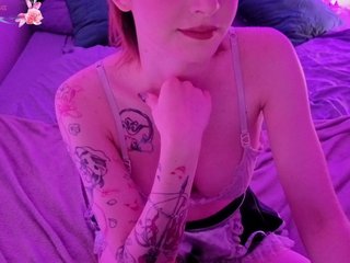 KiraMountrays Porn Show