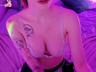 KiraMountrays Porn Show