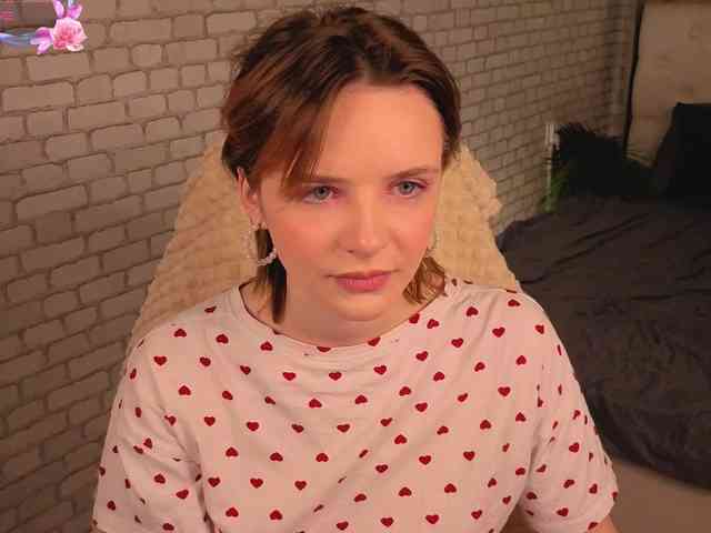 KiraMountrays bongacams