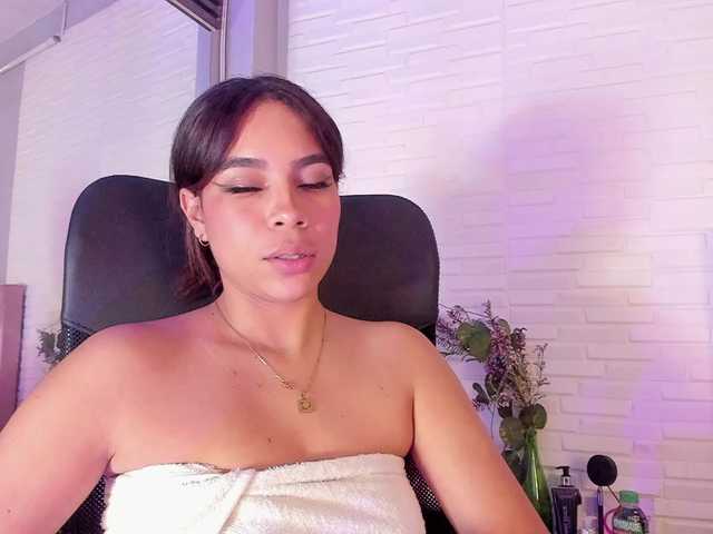 VictoriiaCross's BongaCams show and profile