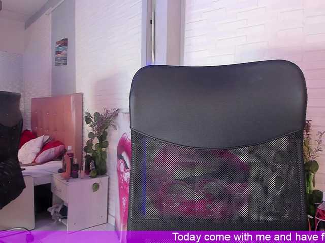 VictoriiaCross's BongaCams show and profile