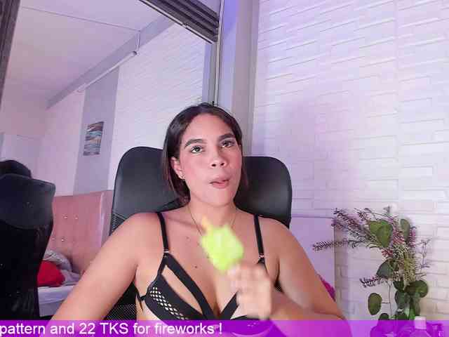 VictoriiaCross webcam