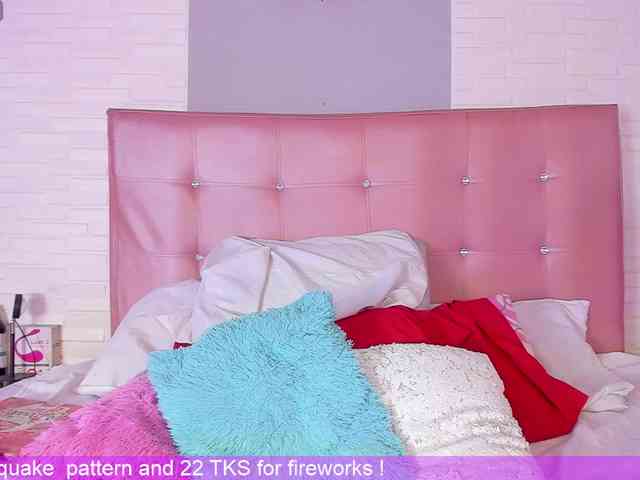 VictoriiaCross webcam