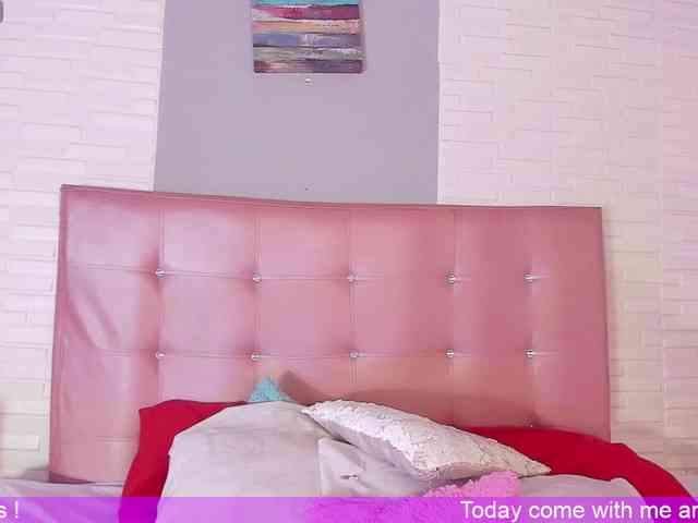 VictoriiaCross webcam