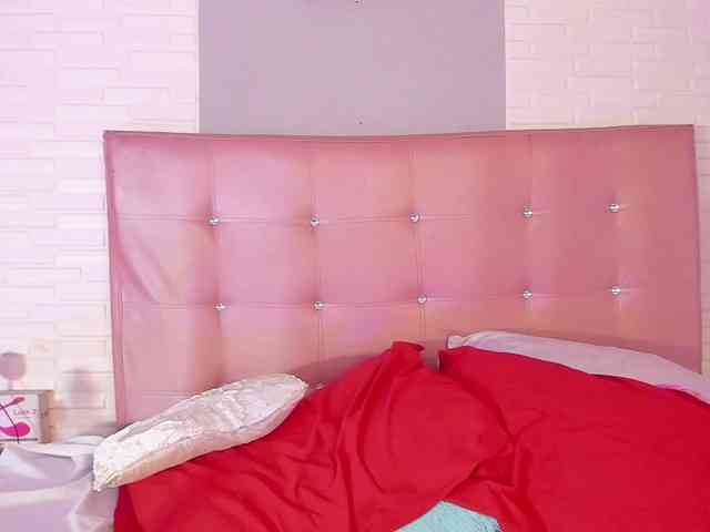 VictoriiaCross webcam