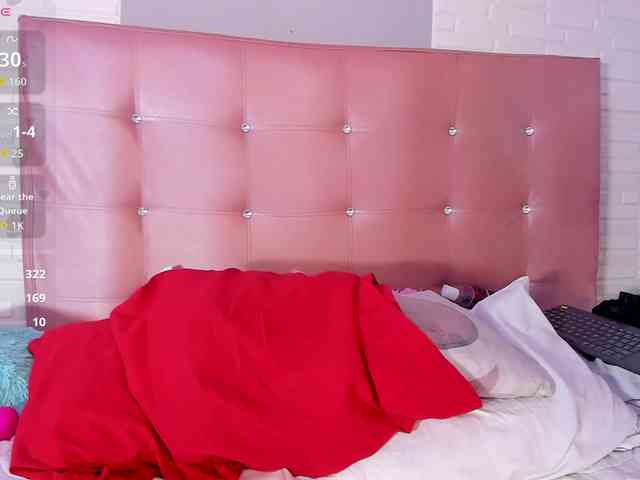 VictoriiaCross webcam