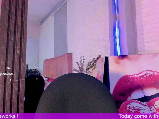 VictoriiaCross webcam