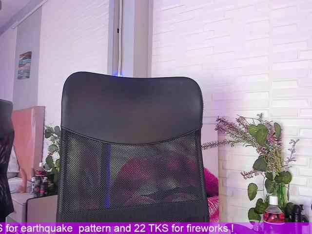 VictoriiaCross webcam