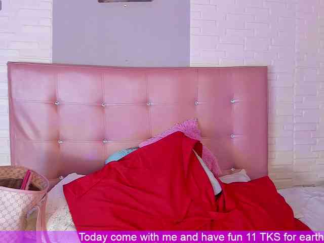 VictoriiaCross webcam