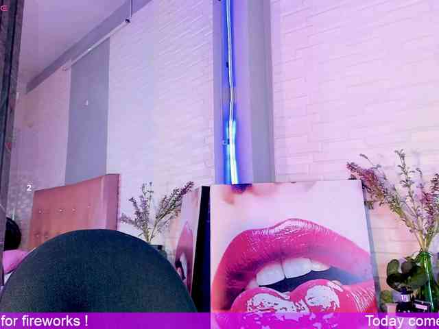 VictoriiaCross webcam