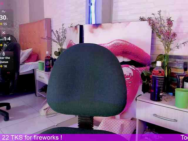 VictoriiaCross webcam