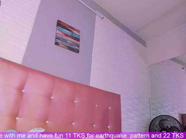 VictoriiaCross webcam